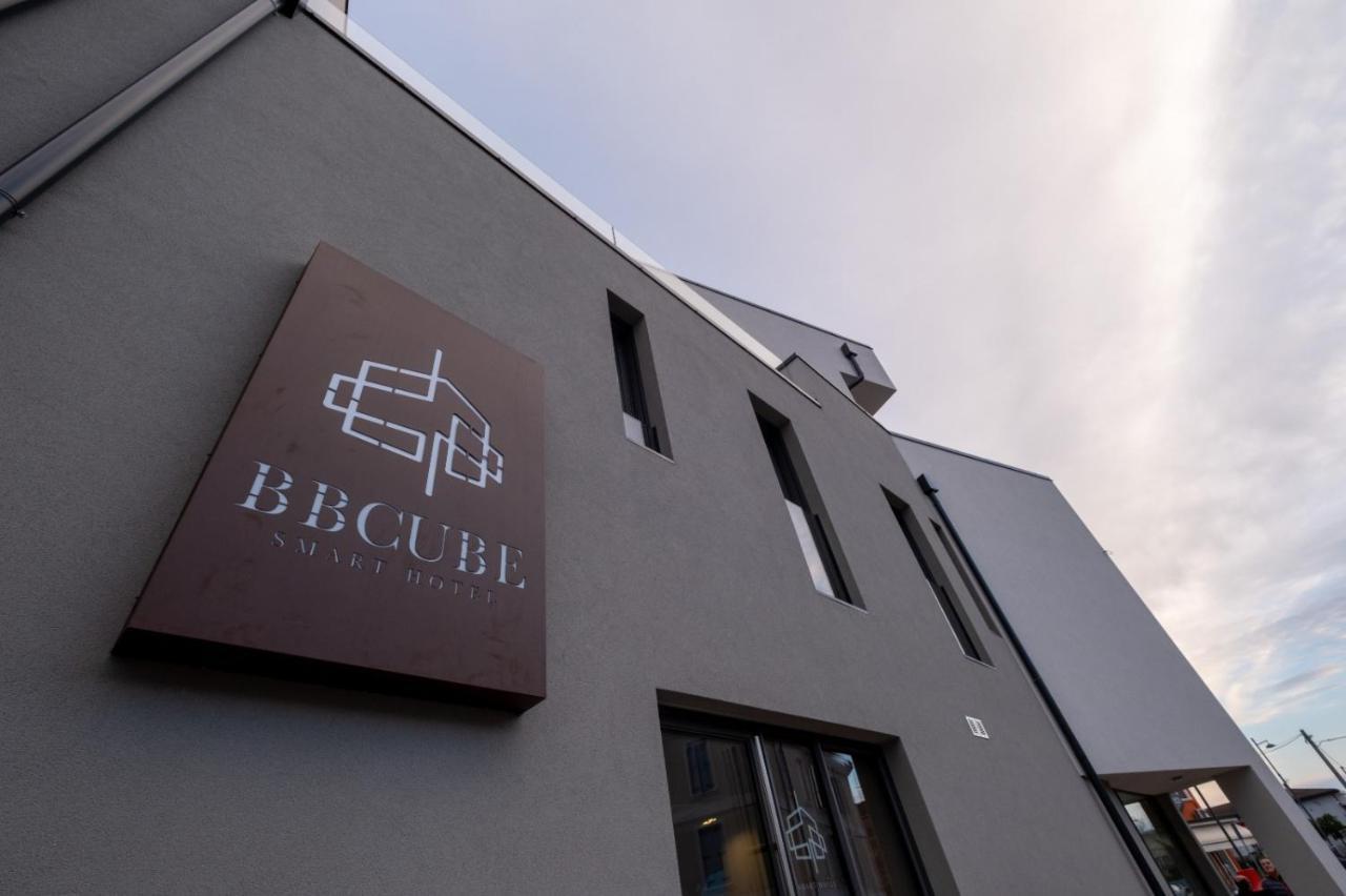 Bbcube Hotell Porto Viro Eksteriør bilde